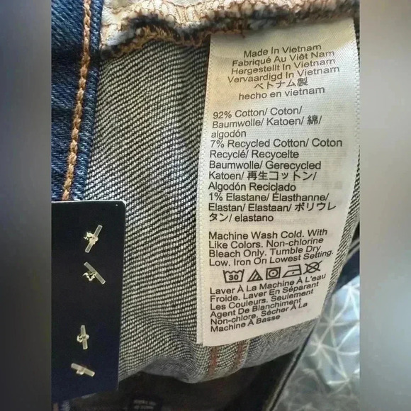 JCREW Curvy essential straight jean in all-day stretch - NWT - Picture 14 of 14